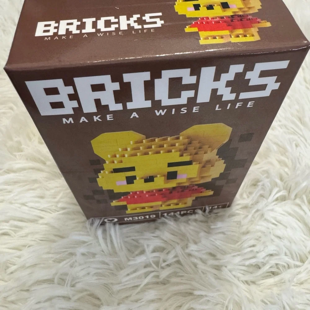Winnie the Pooh Brick Figure building blocks 144 pieces